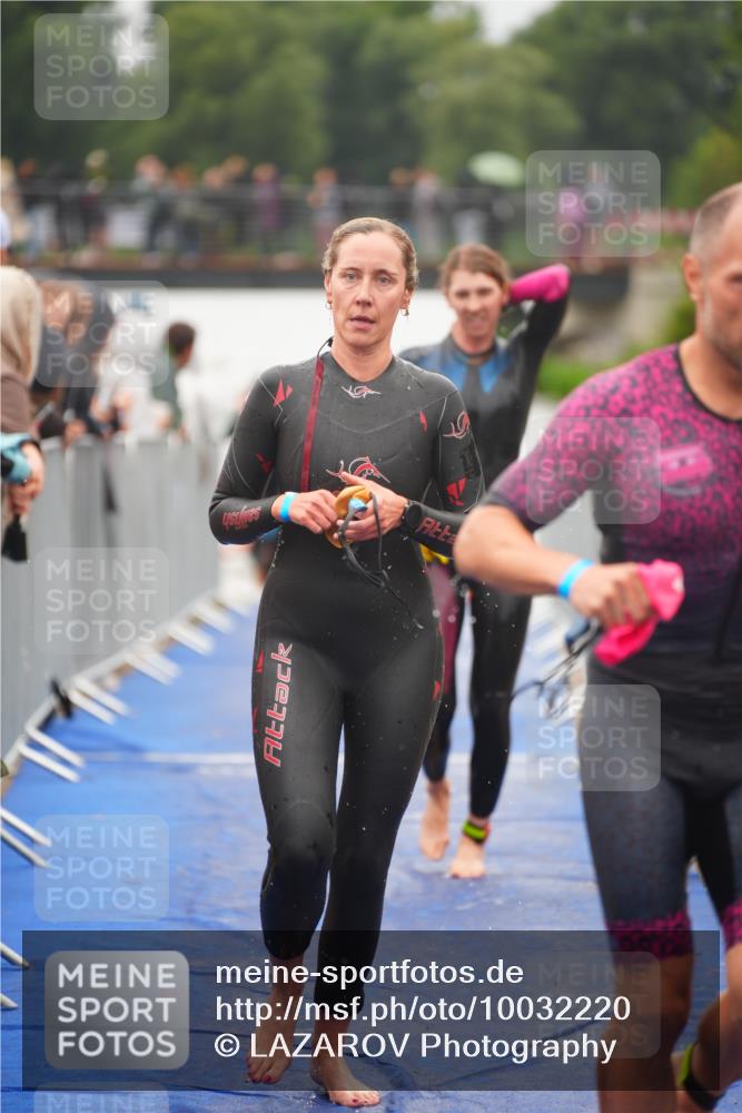 30.08.2026 - Elbe Triathlon Hamburg LAZAROV Photography http://msf.ph/oto/10032220 30.08.2026 08:41:03 Schwimmen 271, 281, 299, 301, 302, 321, 327, 340, 369, 386 meine-sportfotos.de