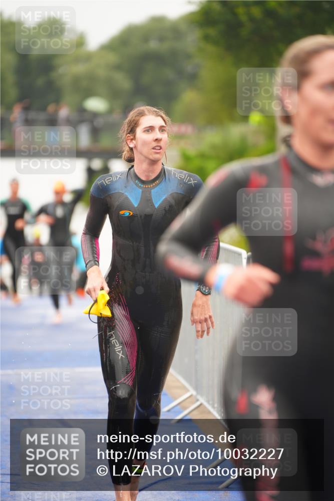 30.08.2026 - Elbe Triathlon Hamburg LAZAROV Photography http://msf.ph/oto/10032227 30.08.2026 08:41:05 Schwimmen 271, 281, 299, 301, 302, 321, 327, 340, 369, 386, 393 meine-sportfotos.de