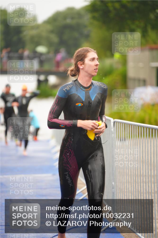 30.08.2026 - Elbe Triathlon Hamburg LAZAROV Photography http://msf.ph/oto/10032231 30.08.2026 08:41:05 Schwimmen 271, 281, 299, 301, 302, 321, 327, 340, 369, 386, 393 meine-sportfotos.de