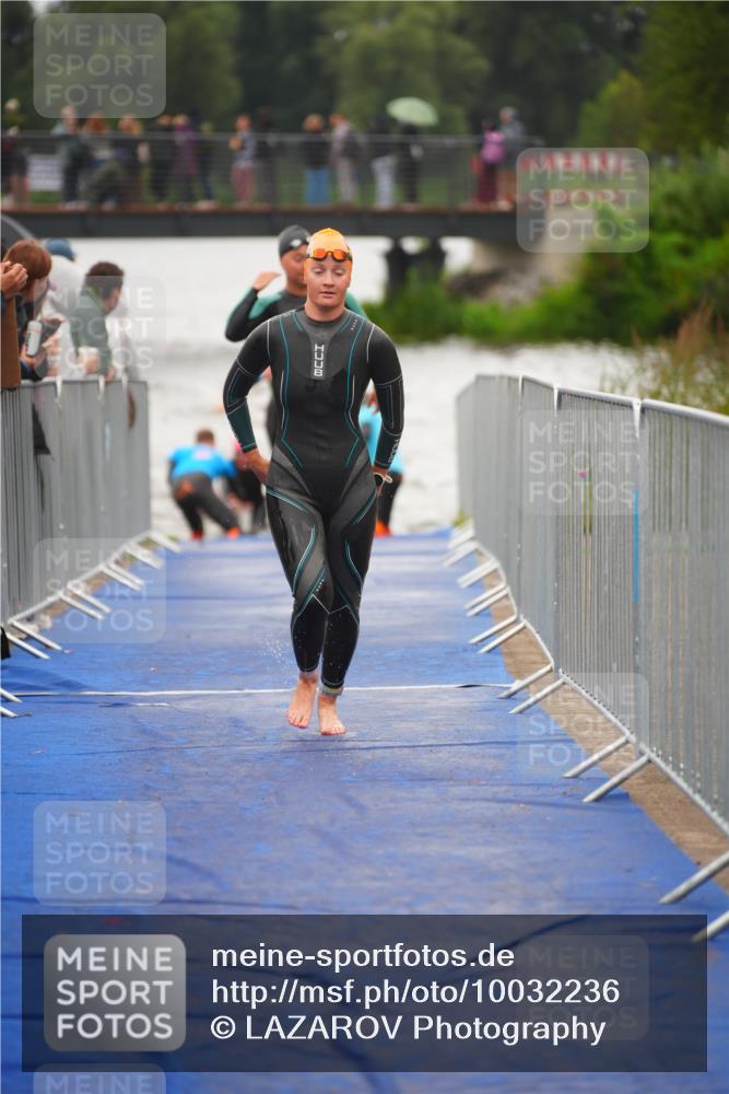 30.08.2026 - Elbe Triathlon Hamburg LAZAROV Photography http://msf.ph/oto/10032236 30.08.2026 08:41:08 Schwimmen 299, 301, 302, 321, 327, 329, 340, 369, 386, 393 meine-sportfotos.de