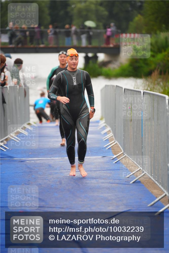 30.08.2026 - Elbe Triathlon Hamburg LAZAROV Photography http://msf.ph/oto/10032239 30.08.2026 08:41:08 Schwimmen 299, 301, 302, 321, 327, 329, 340, 369, 386, 393 meine-sportfotos.de