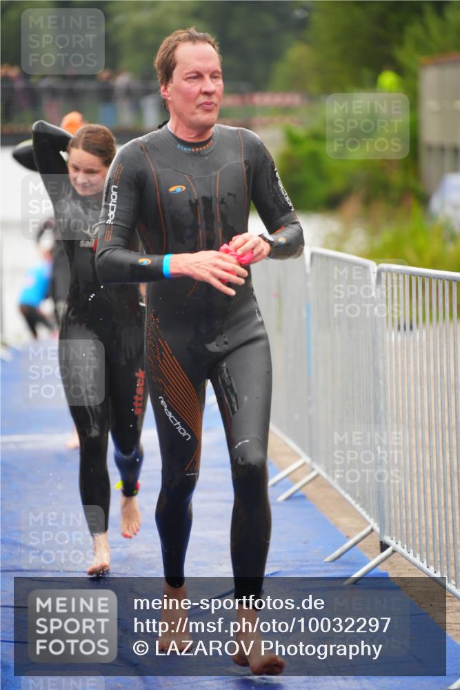 30.08.2026 - Elbe Triathlon Hamburg LAZAROV Photography http://msf.ph/oto/10032297 30.08.2026 08:41:21 Schwimmen 245, 273, 279, 305, 317, 329, 376, 393 meine-sportfotos.de