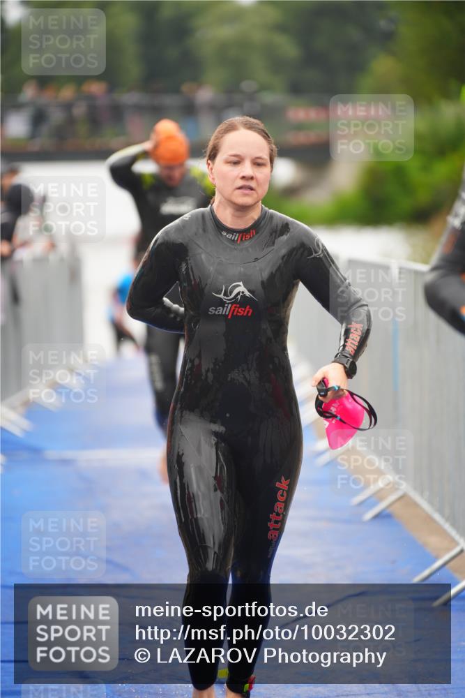 30.08.2026 - Elbe Triathlon Hamburg LAZAROV Photography http://msf.ph/oto/10032302 30.08.2026 08:41:22 Schwimmen 245, 273, 279, 305, 317, 329, 376, 393 meine-sportfotos.de