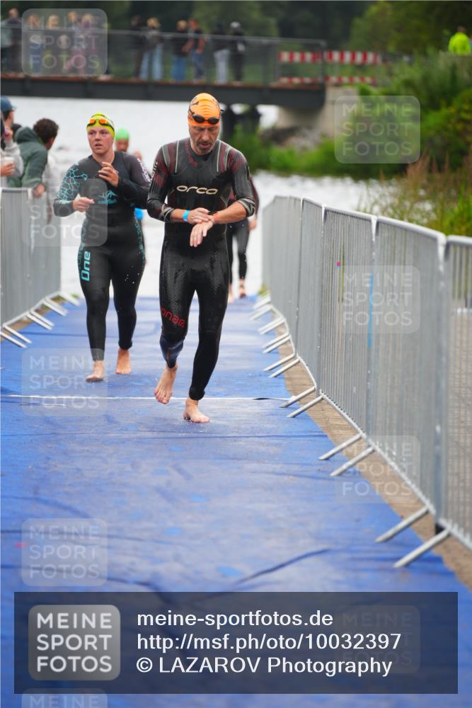 30.08.2026 - Elbe Triathlon Hamburg LAZAROV Photography http://msf.ph/oto/10032397 30.08.2026 08:41:49 Schwimmen 298, 325, 363, 379 meine-sportfotos.de