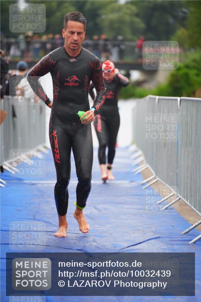 30.08.2026 - Elbe Triathlon Hamburg LAZAROV Photography http://msf.ph/oto/10032439 30.08.2026 08:41:59 Schwimmen 253, 298, 348, 363, 379 meine-sportfotos.de
