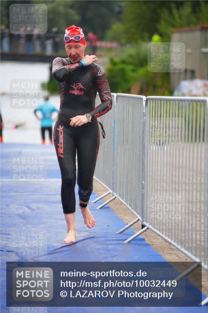 30.08.2026 - Elbe Triathlon Hamburg LAZAROV Photography http://msf.ph/oto/10032449 30.08.2026 08:42:02 Schwimmen 253, 298, 348, 379 meine-sportfotos.de