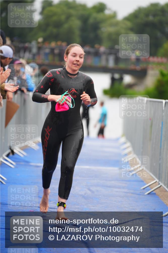 30.08.2026 - Elbe Triathlon Hamburg LAZAROV Photography http://msf.ph/oto/10032474 30.08.2026 08:42:21 Schwimmen 358 meine-sportfotos.de