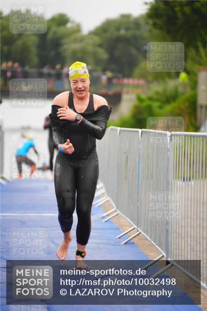 30.08.2026 - Elbe Triathlon Hamburg LAZAROV Photography http://msf.ph/oto/10032498 30.08.2026 08:42:34 Schwimmen 358, 385 meine-sportfotos.de