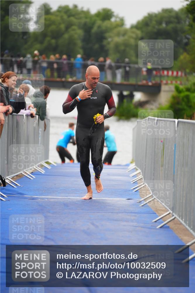 30.08.2026 - Elbe Triathlon Hamburg LAZAROV Photography http://msf.ph/oto/10032509 30.08.2026 08:42:41 Schwimmen 293, 385 meine-sportfotos.de
