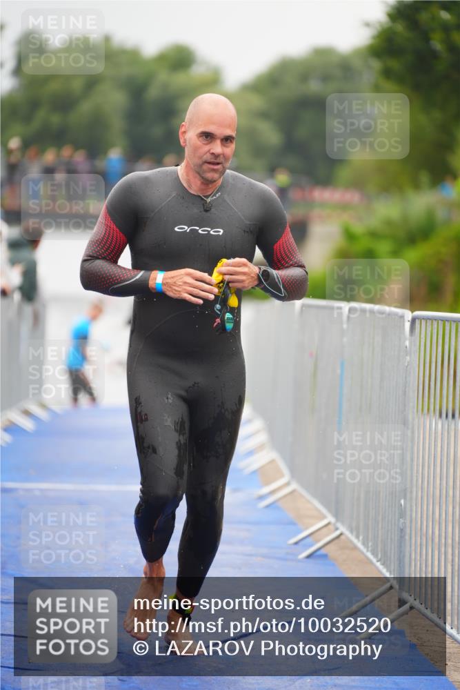 30.08.2026 - Elbe Triathlon Hamburg LAZAROV Photography http://msf.ph/oto/10032520 30.08.2026 08:42:43 Schwimmen 293, 385 meine-sportfotos.de