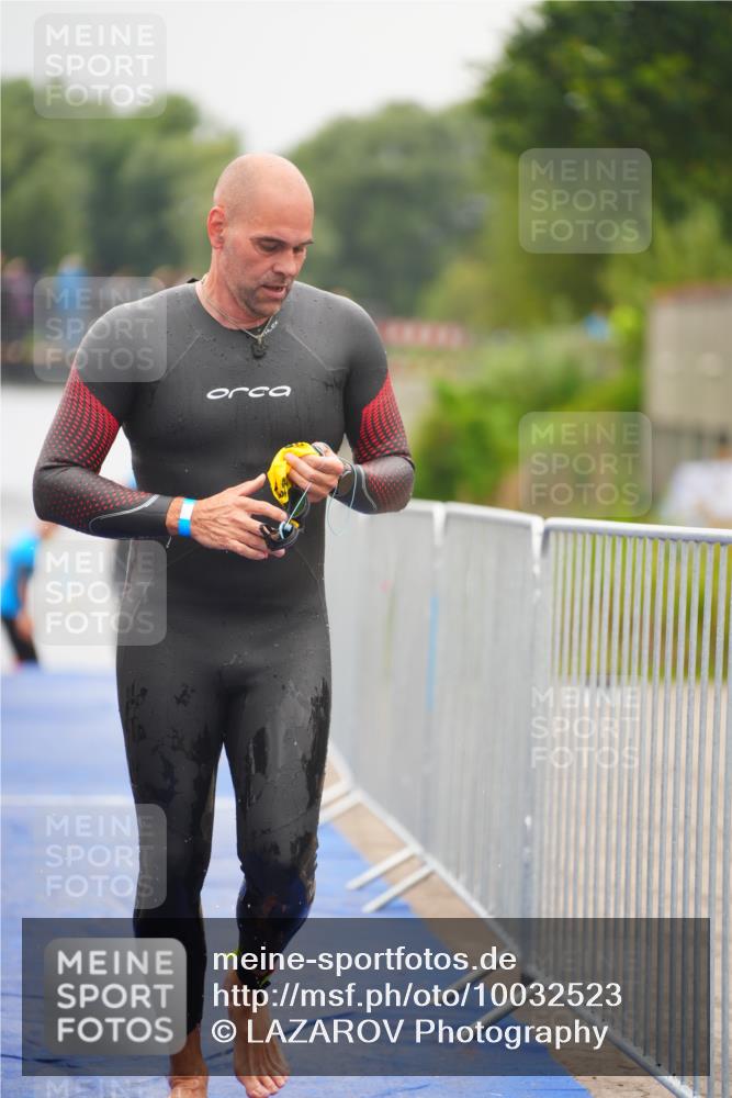 30.08.2026 - Elbe Triathlon Hamburg LAZAROV Photography http://msf.ph/oto/10032523 30.08.2026 08:42:43 Schwimmen 293, 385 meine-sportfotos.de
