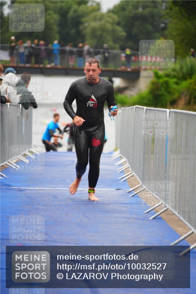30.08.2026 - Elbe Triathlon Hamburg LAZAROV Photography http://msf.ph/oto/10032527 30.08.2026 08:42:53 Schwimmen 289, 293 meine-sportfotos.de