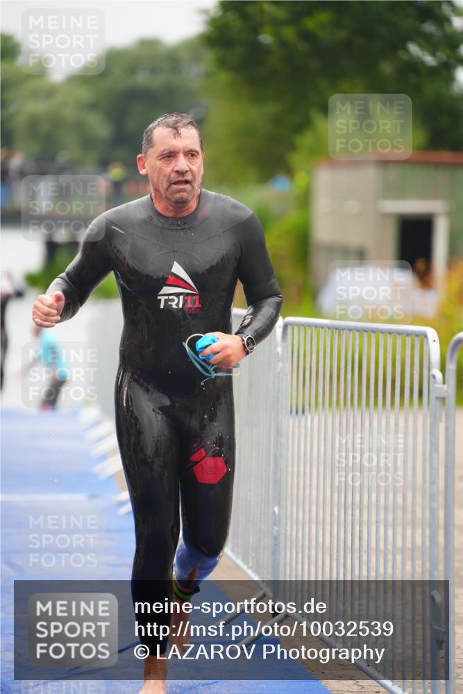 30.08.2026 - Elbe Triathlon Hamburg LAZAROV Photography http://msf.ph/oto/10032539 30.08.2026 08:42:55 Schwimmen 289, 293 meine-sportfotos.de