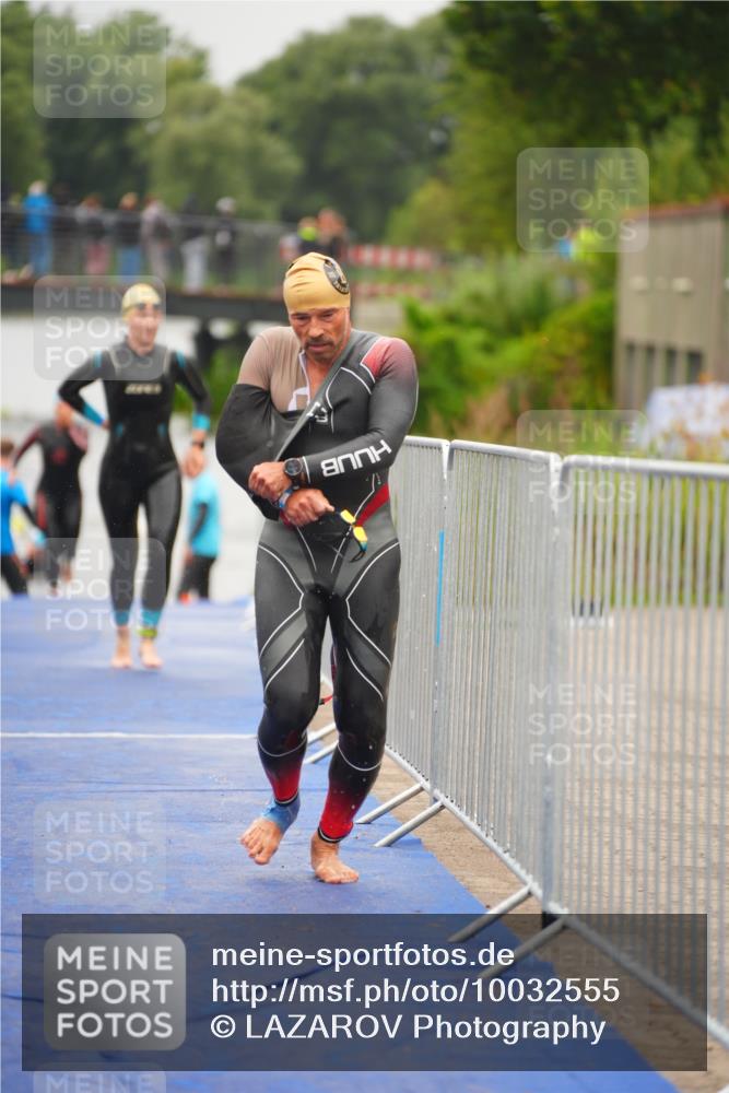 30.08.2026 - Elbe Triathlon Hamburg LAZAROV Photography http://msf.ph/oto/10032555 30.08.2026 08:43:03 Schwimmen 249, 289, 352 meine-sportfotos.de