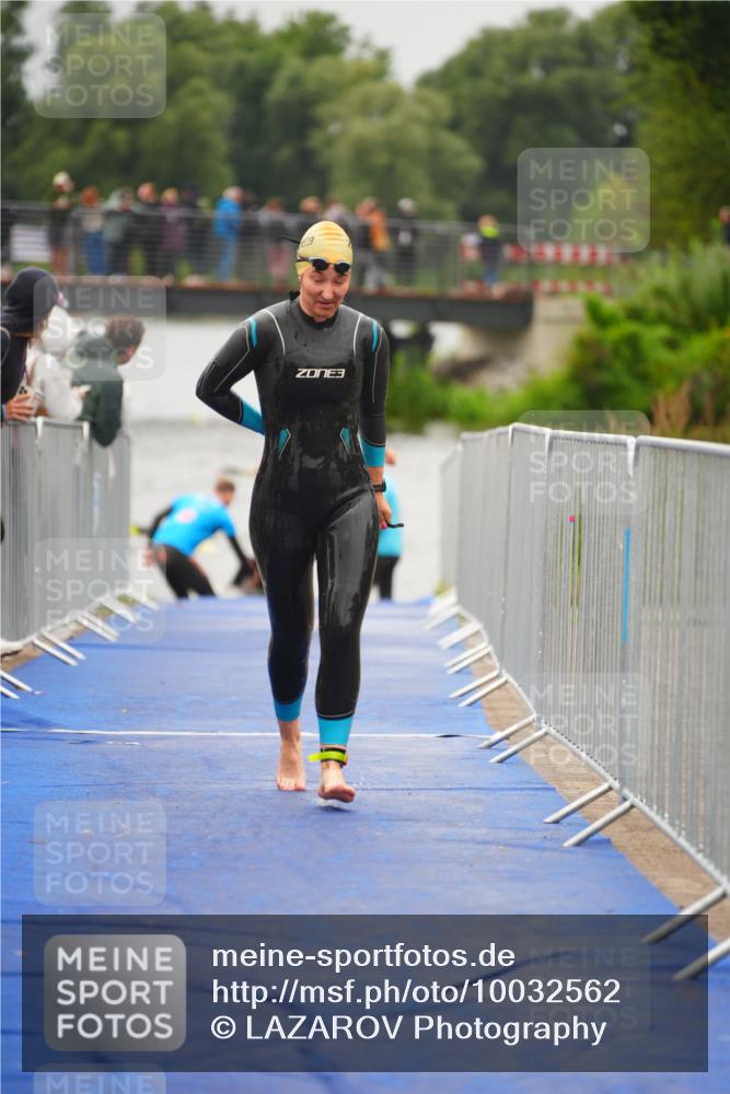 30.08.2026 - Elbe Triathlon Hamburg LAZAROV Photography http://msf.ph/oto/10032562 30.08.2026 08:43:06 Schwimmen 249, 289, 352 meine-sportfotos.de