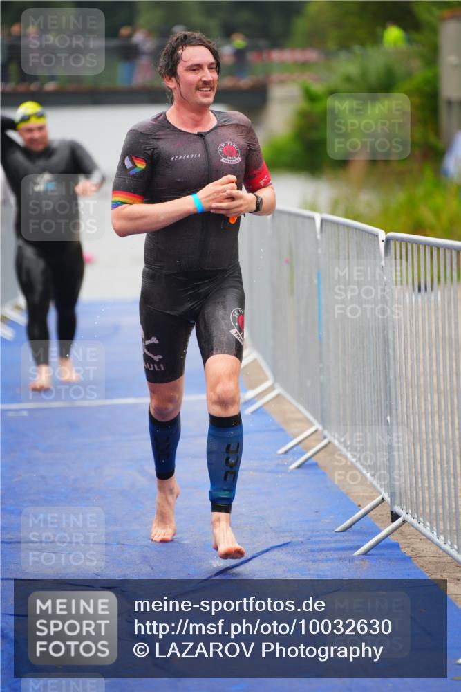 30.08.2026 - Elbe Triathlon Hamburg LAZAROV Photography http://msf.ph/oto/10032630 30.08.2026 08:43:27 Schwimmen 267, 283, 319, 362, 381 meine-sportfotos.de