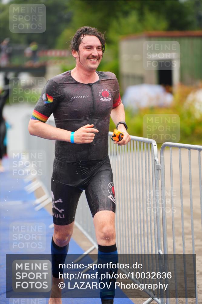 30.08.2026 - Elbe Triathlon Hamburg LAZAROV Photography http://msf.ph/oto/10032636 30.08.2026 08:43:27 Schwimmen 267, 283, 319, 362, 381 meine-sportfotos.de