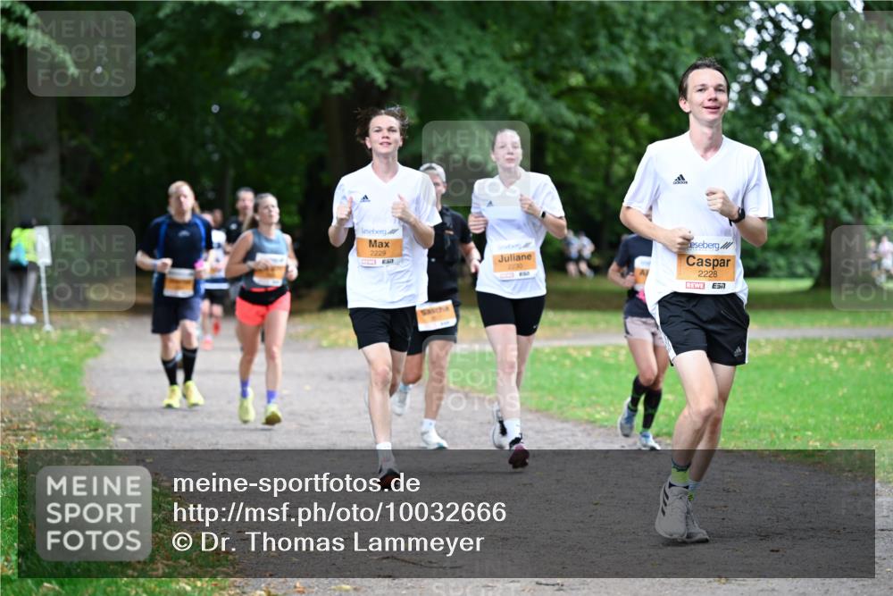 30.08.2026 - Blankeneser Heldenlauf Dr. Thomas Lammeyer http://msf.ph/oto/10032666 30.08.2026 10:37:03 Laufen 2229, 2230, 2228, 57 meine-sportfotos.de