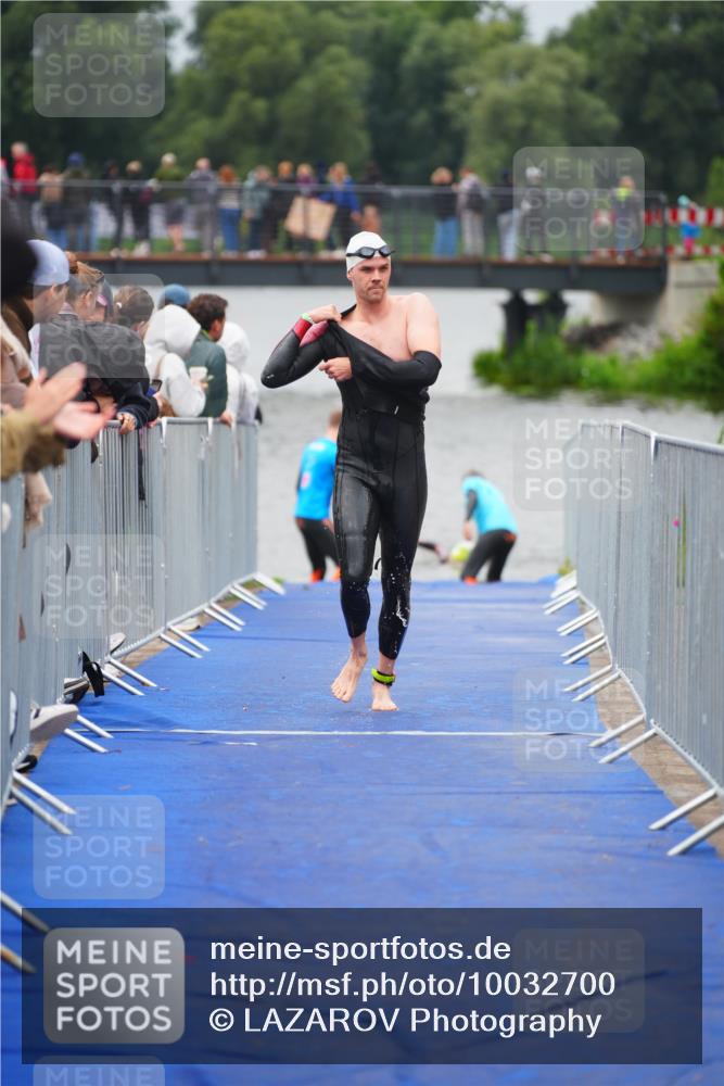 30.08.2026 - Elbe Triathlon Hamburg LAZAROV Photography http://msf.ph/oto/10032700 30.08.2026 08:44:06 Schwimmen 303, 445 meine-sportfotos.de