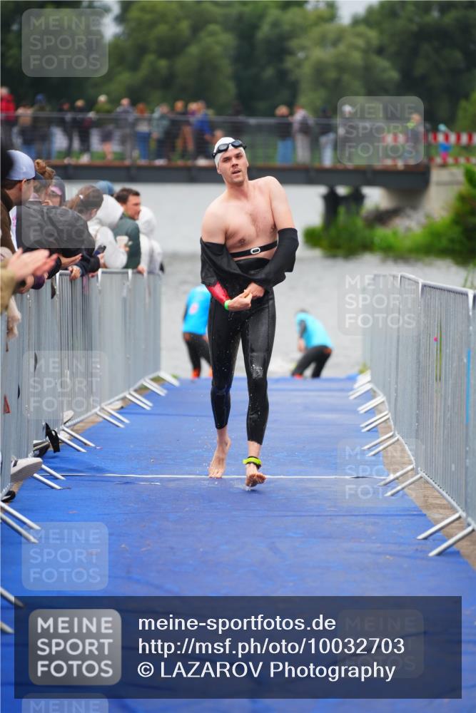 30.08.2026 - Elbe Triathlon Hamburg LAZAROV Photography http://msf.ph/oto/10032703 30.08.2026 08:44:06 Schwimmen 303, 445 meine-sportfotos.de