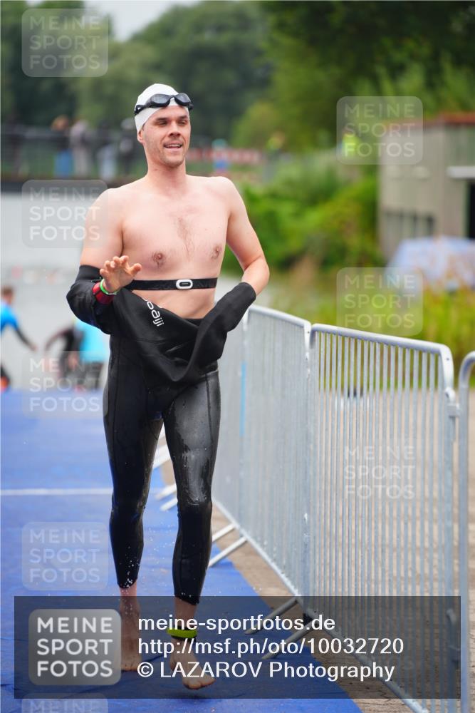 30.08.2026 - Elbe Triathlon Hamburg LAZAROV Photography http://msf.ph/oto/10032720 30.08.2026 08:44:08 Schwimmen 445 meine-sportfotos.de
