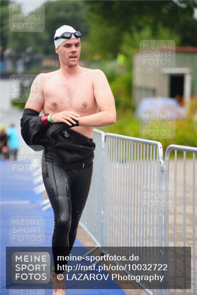 30.08.2026 - Elbe Triathlon Hamburg LAZAROV Photography http://msf.ph/oto/10032722 30.08.2026 08:44:09 Schwimmen 445 meine-sportfotos.de