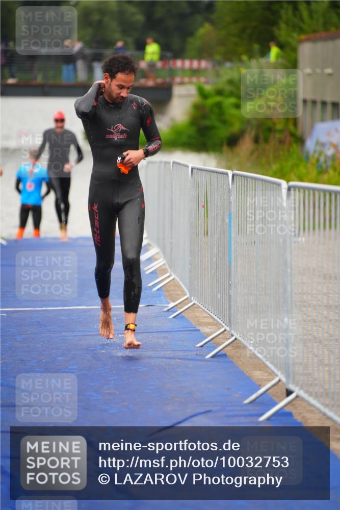 30.08.2026 - Elbe Triathlon Hamburg LAZAROV Photography http://msf.ph/oto/10032753 30.08.2026 08:45:07 Schwimmen 320 meine-sportfotos.de