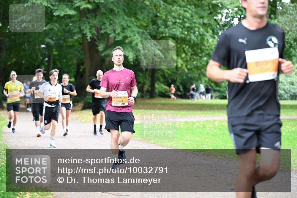 30.08.2026 - Blankeneser Heldenlauf Dr. Thomas Lammeyer http://msf.ph/oto/10032791 30.08.2026 10:37:17 Laufen 21, 1975, 2244 meine-sportfotos.de