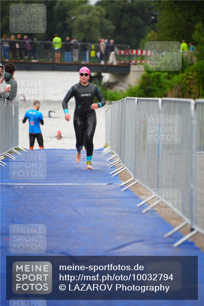 30.08.2026 - Elbe Triathlon Hamburg LAZAROV Photography http://msf.ph/oto/10032794 30.08.2026 08:46:04 Schwimmen 330 meine-sportfotos.de