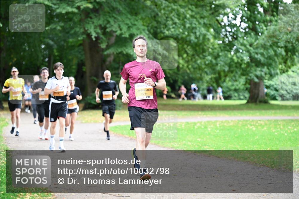30.08.2026 - Blankeneser Heldenlauf Dr. Thomas Lammeyer http://msf.ph/oto/10032798 30.08.2026 10:37:18 Laufen 21, 1975, 2244, 7 meine-sportfotos.de