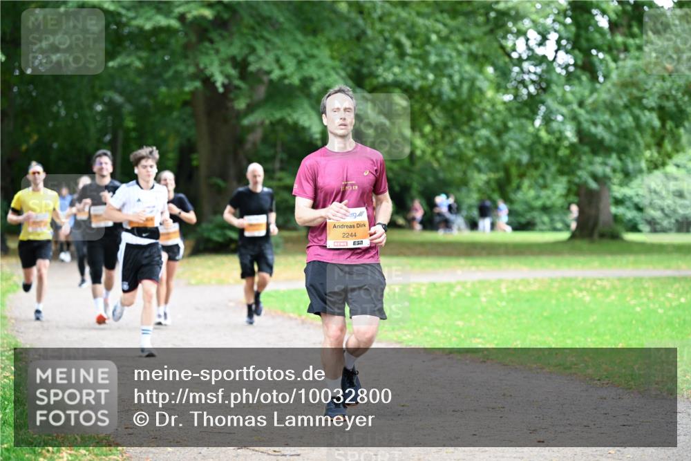 30.08.2026 - Blankeneser Heldenlauf Dr. Thomas Lammeyer http://msf.ph/oto/10032800 30.08.2026 10:37:18 Laufen 21, 1975, 2244, 7 meine-sportfotos.de