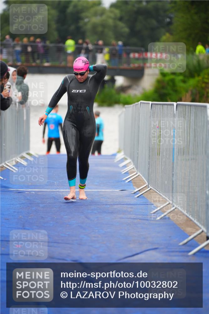 30.08.2026 - Elbe Triathlon Hamburg LAZAROV Photography http://msf.ph/oto/10032802 30.08.2026 08:46:06 Schwimmen 330 meine-sportfotos.de