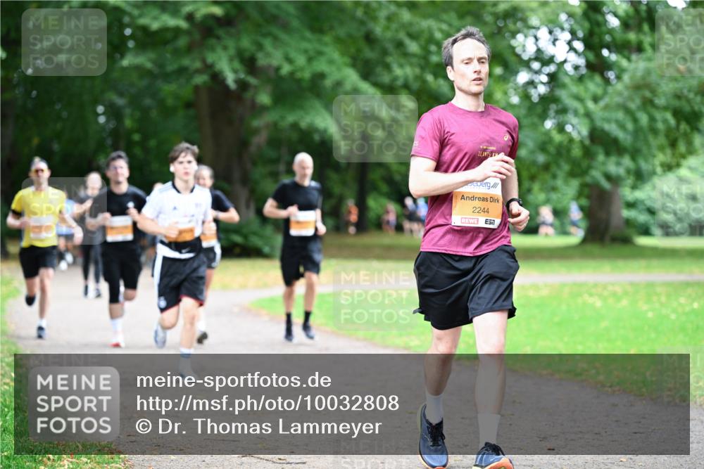 30.08.2026 - Blankeneser Heldenlauf Dr. Thomas Lammeyer http://msf.ph/oto/10032808 30.08.2026 10:37:19 Laufen 21, 1975, 2244 meine-sportfotos.de