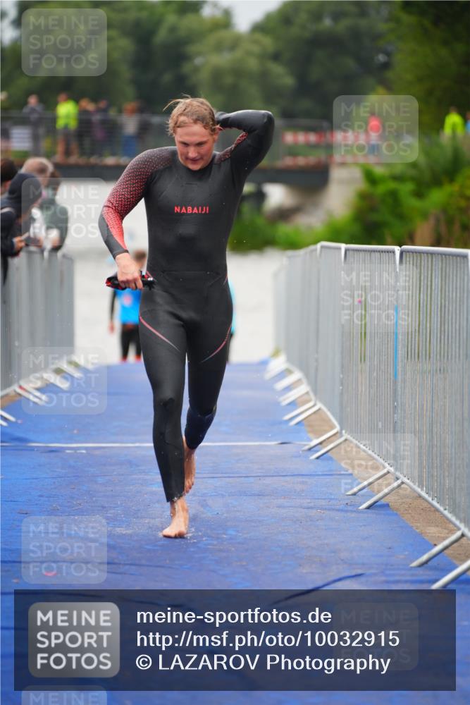 30.08.2026 - Elbe Triathlon Hamburg LAZAROV Photography http://msf.ph/oto/10032915 30.08.2026 08:47:02 Schwimmen 336, 392, 421 meine-sportfotos.de