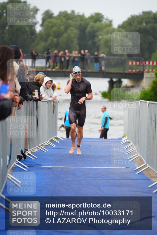30.08.2026 - Elbe Triathlon Hamburg LAZAROV Photography http://msf.ph/oto/10033171 30.08.2026 08:49:37 Schwimmen 397, 398, 466 meine-sportfotos.de