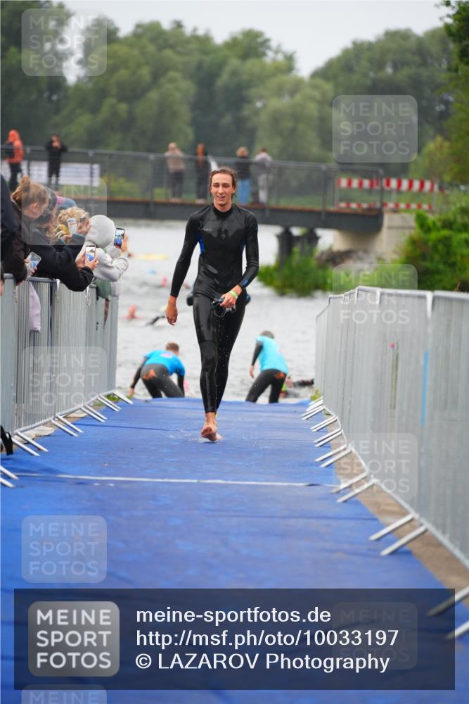 30.08.2026 - Elbe Triathlon Hamburg LAZAROV Photography http://msf.ph/oto/10033197 30.08.2026 08:49:52 Schwimmen 397, 414 meine-sportfotos.de