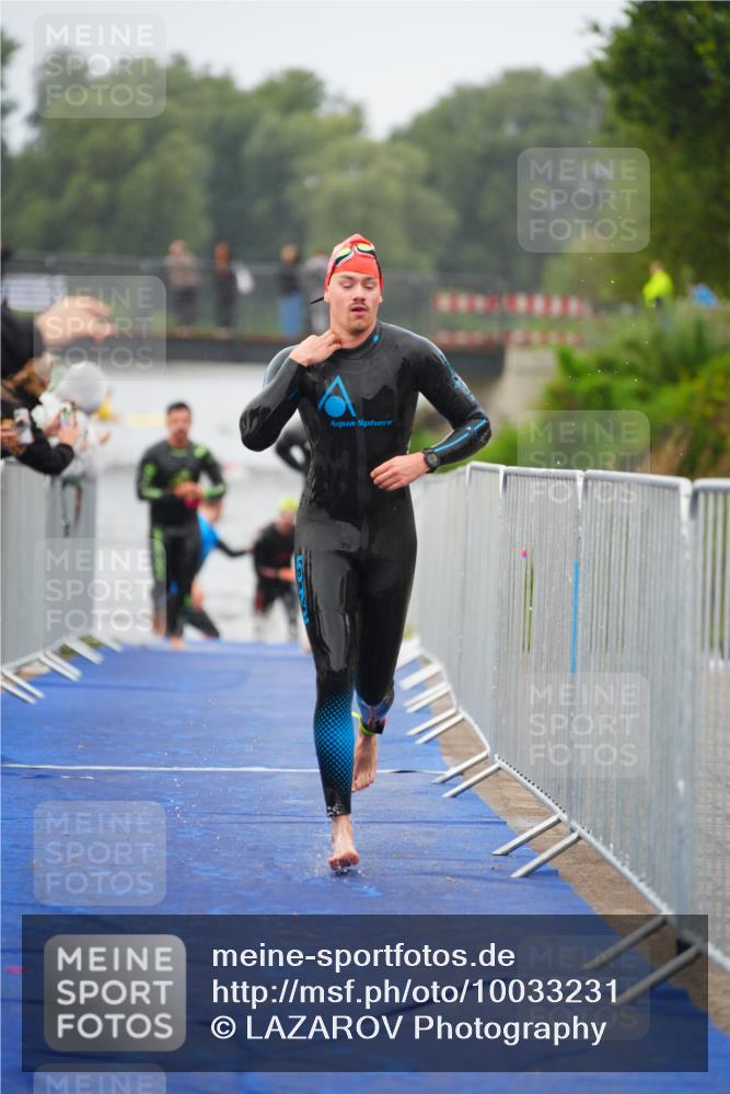 30.08.2026 - Elbe Triathlon Hamburg LAZAROV Photography http://msf.ph/oto/10033231 30.08.2026 08:49:58 Schwimmen 414, 417 meine-sportfotos.de