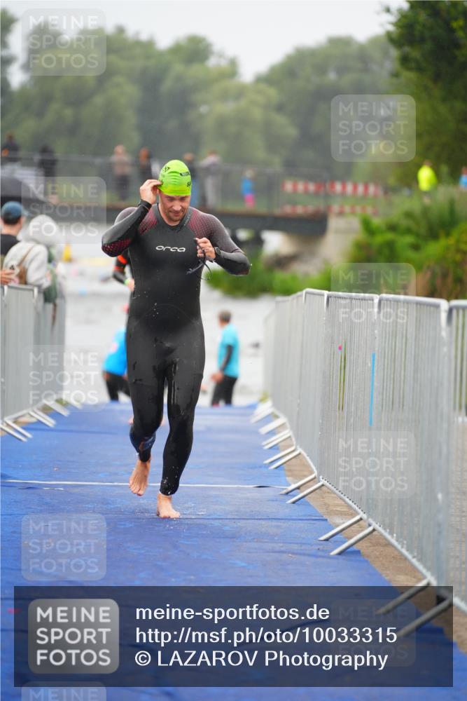 30.08.2026 - Elbe Triathlon Hamburg LAZAROV Photography http://msf.ph/oto/10033315 30.08.2026 08:50:14 Schwimmen 399, 417, 476, 480, 496 meine-sportfotos.de