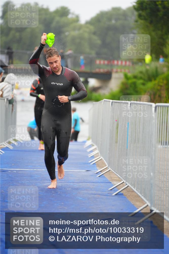 30.08.2026 - Elbe Triathlon Hamburg LAZAROV Photography http://msf.ph/oto/10033319 30.08.2026 08:50:15 Schwimmen 399, 417, 444, 476, 480, 496 meine-sportfotos.de