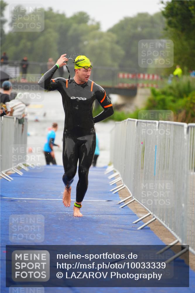 30.08.2026 - Elbe Triathlon Hamburg LAZAROV Photography http://msf.ph/oto/10033339 30.08.2026 08:50:18 Schwimmen 399, 444, 476, 480, 496 meine-sportfotos.de