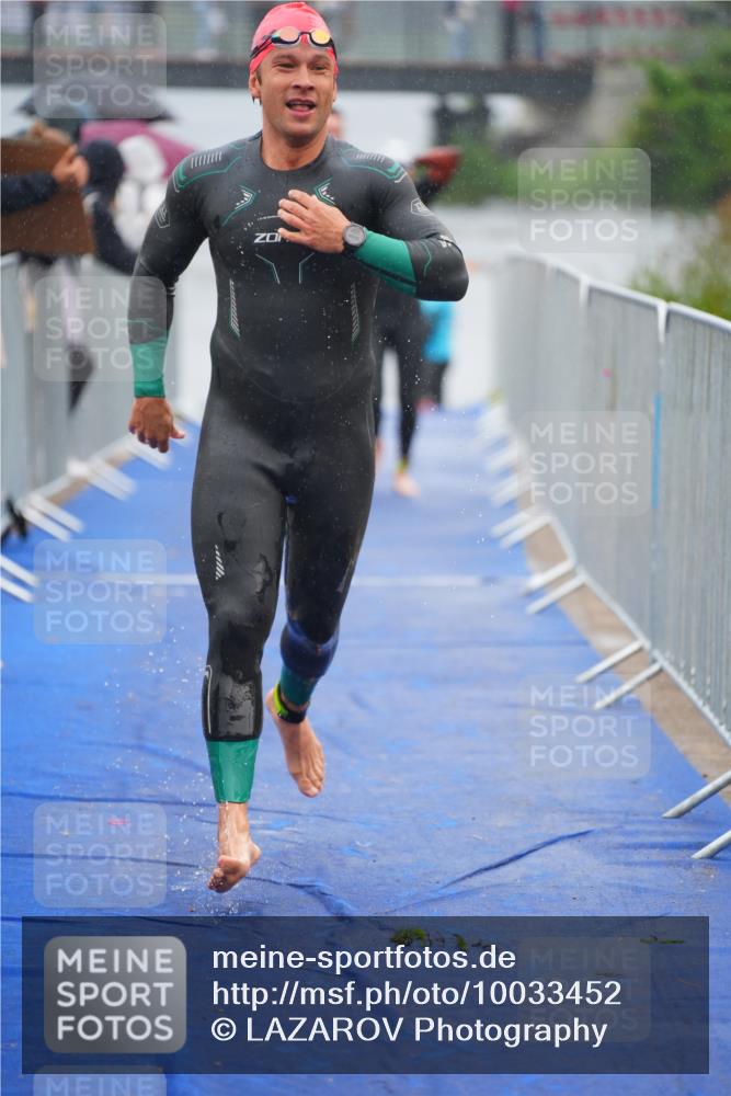 30.08.2026 - Elbe Triathlon Hamburg LAZAROV Photography http://msf.ph/oto/10033452 30.08.2026 08:51:01 Schwimmen 484, 689, 916 meine-sportfotos.de
