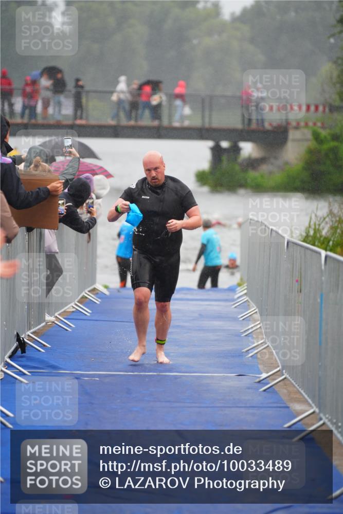 30.08.2026 - Elbe Triathlon Hamburg LAZAROV Photography http://msf.ph/oto/10033489 30.08.2026 08:51:20 Schwimmen 457, 484, 689 meine-sportfotos.de