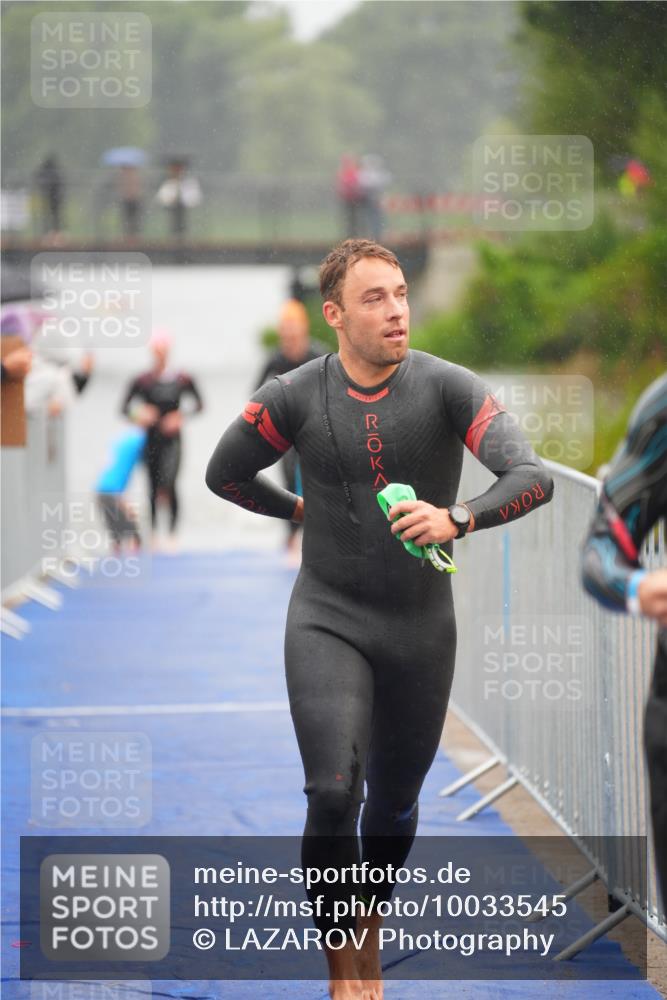 30.08.2026 - Elbe Triathlon Hamburg LAZAROV Photography http://msf.ph/oto/10033545 30.08.2026 08:51:41 Schwimmen 248, 394, 464 meine-sportfotos.de