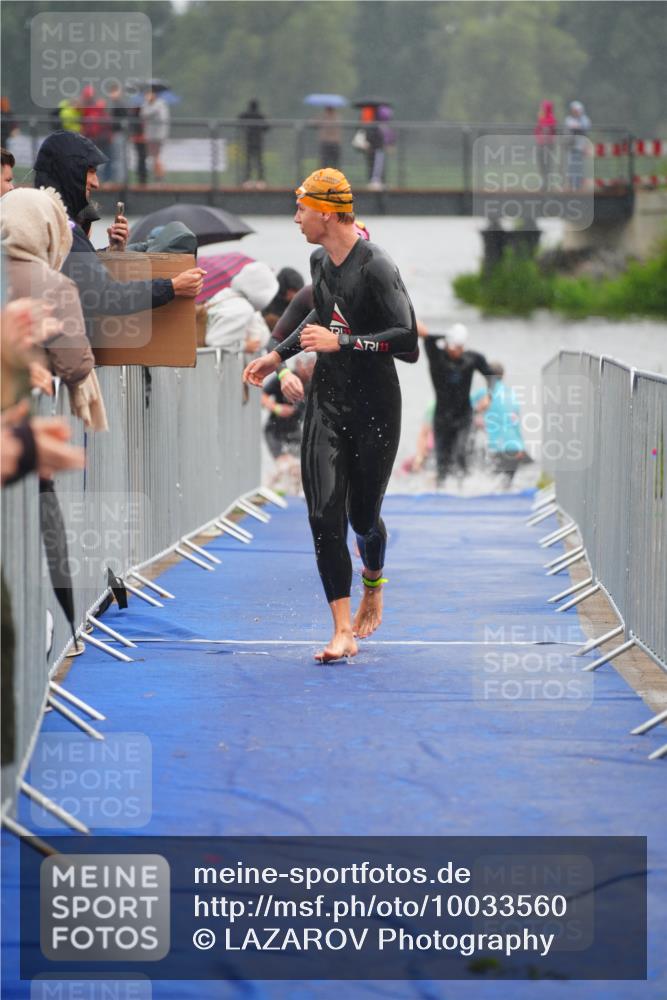 30.08.2026 - Elbe Triathlon Hamburg LAZAROV Photography http://msf.ph/oto/10033560 30.08.2026 08:51:46 Schwimmen 248, 394, 430, 464, 481 meine-sportfotos.de
