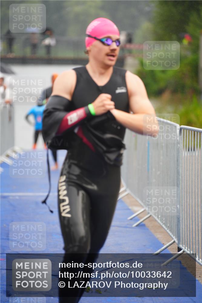 30.08.2026 - Elbe Triathlon Hamburg LAZAROV Photography http://msf.ph/oto/10033642 30.08.2026 08:51:59 Schwimmen 405, 420, 425, 426, 428, 430, 481, 493 meine-sportfotos.de