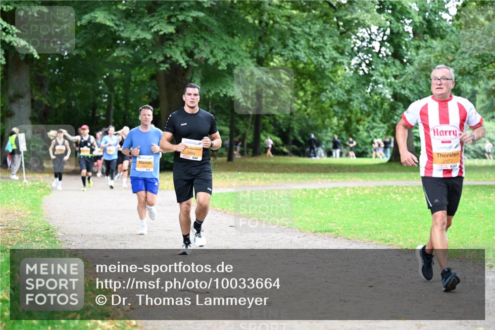 30.08.2026 - Blankeneser Heldenlauf Dr. Thomas Lammeyer http://msf.ph/oto/10033664 30.08.2026 10:39:11 Laufen 2004, 2172 meine-sportfotos.de