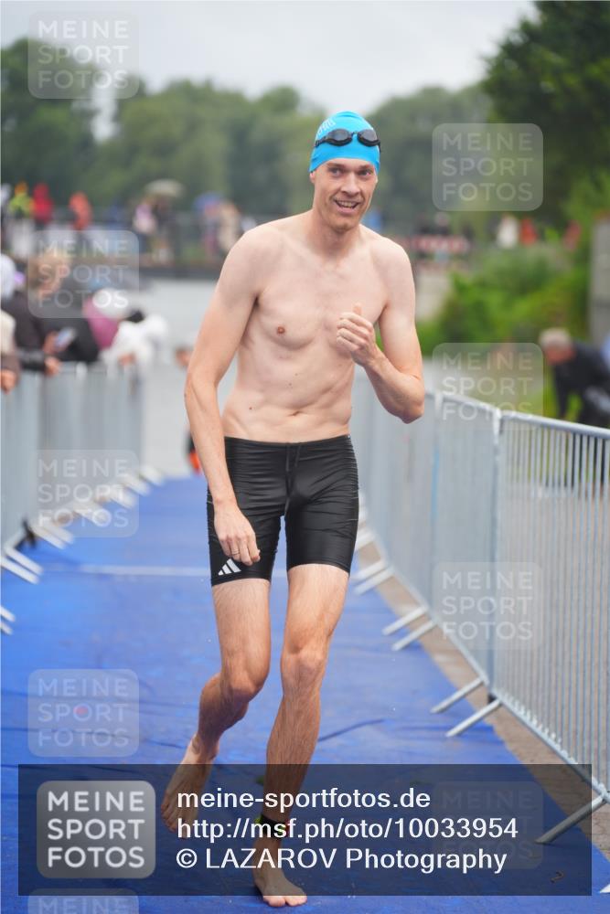 30.08.2026 - Elbe Triathlon Hamburg LAZAROV Photography http://msf.ph/oto/10033954 30.08.2026 08:54:33 Schwimmen 415, 431, 440, 482 meine-sportfotos.de