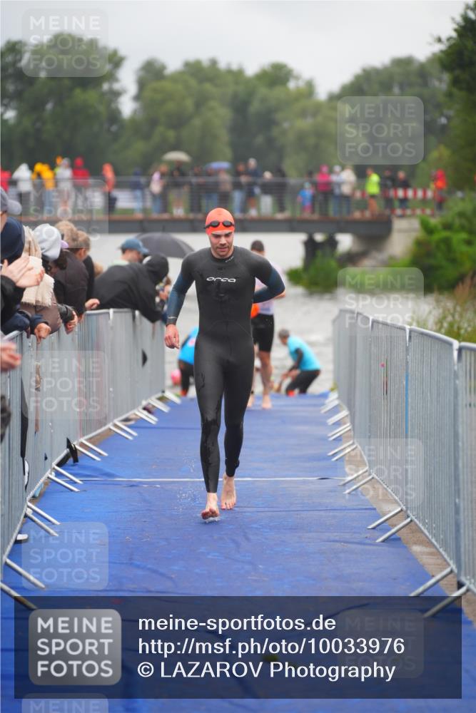 30.08.2026 - Elbe Triathlon Hamburg LAZAROV Photography http://msf.ph/oto/10033976 30.08.2026 08:55:39 Schwimmen 489, 504, 543 meine-sportfotos.de