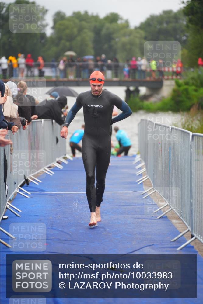 30.08.2026 - Elbe Triathlon Hamburg LAZAROV Photography http://msf.ph/oto/10033983 30.08.2026 08:55:40 Schwimmen 489, 504, 543 meine-sportfotos.de