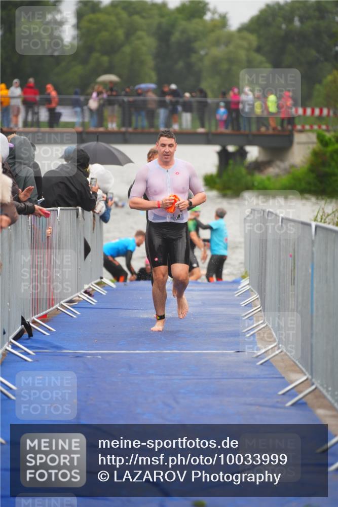 30.08.2026 - Elbe Triathlon Hamburg LAZAROV Photography http://msf.ph/oto/10033999 30.08.2026 08:55:43 Schwimmen 489, 504, 543, 622 meine-sportfotos.de